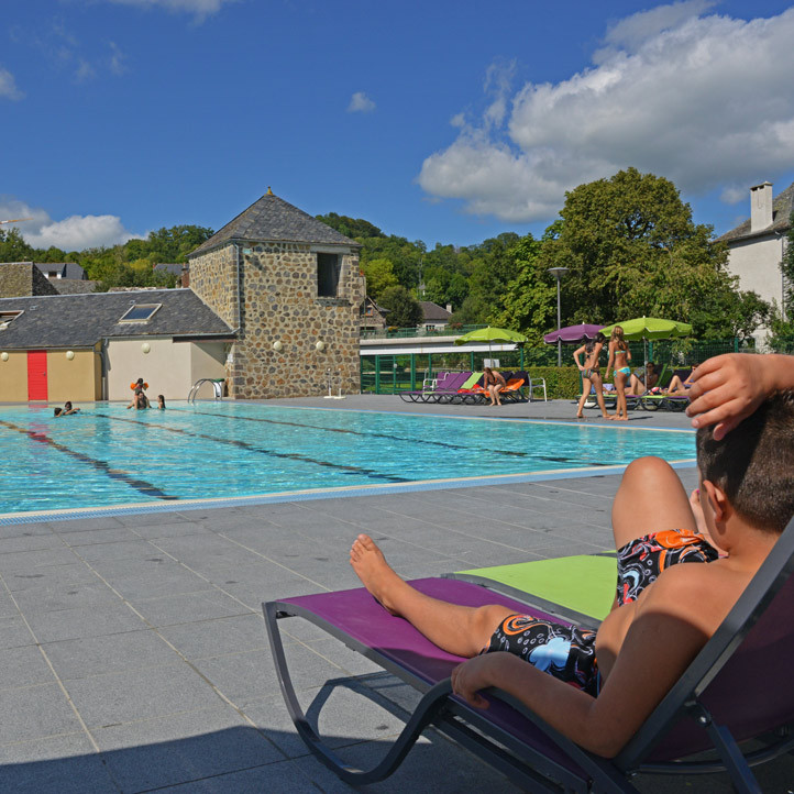 village vacances piscine brommat en carladez 2